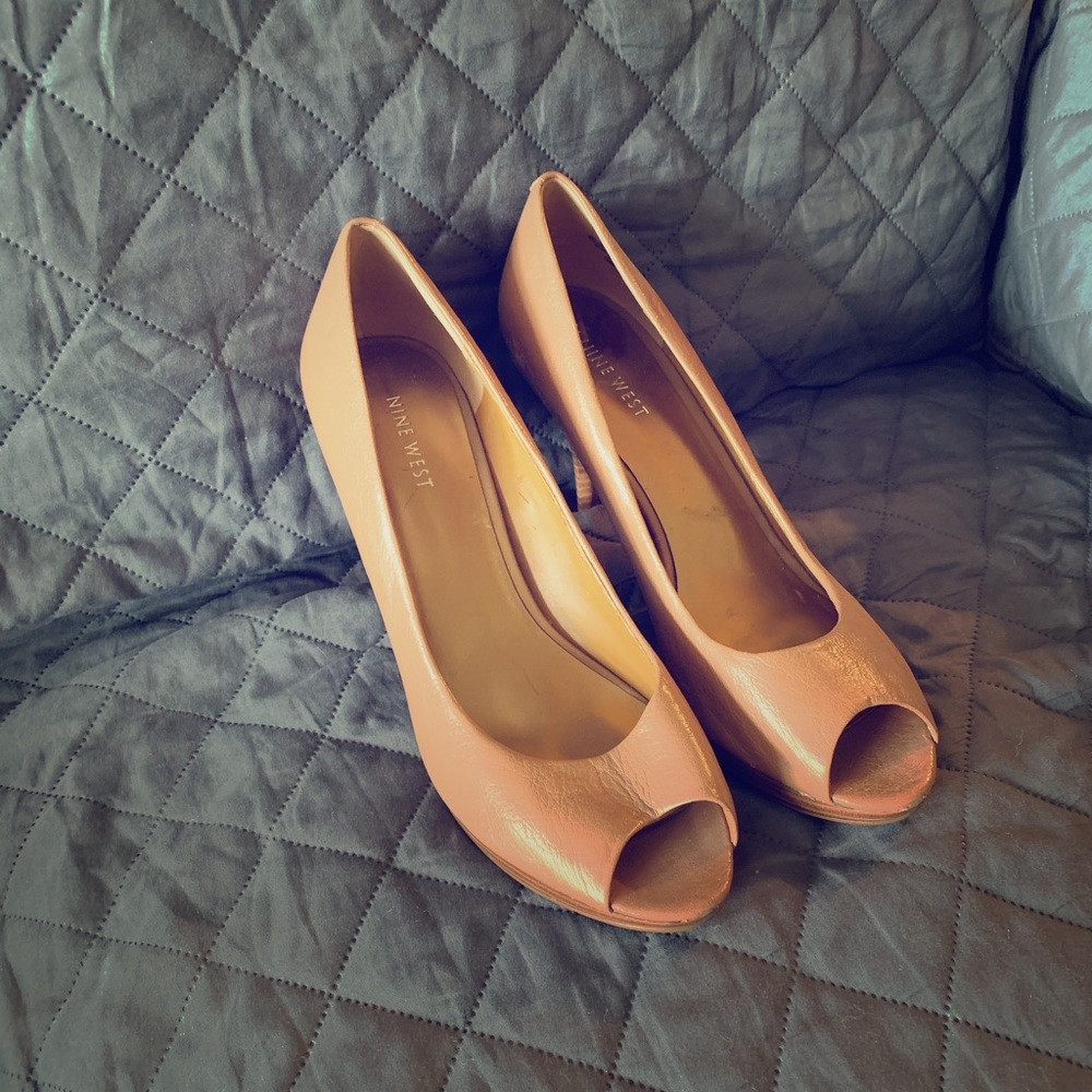 Nine West nude heels